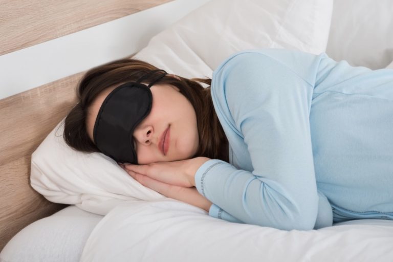 توصیه‌هایی که کمک می‌کند شب‌ها زودتر بخوابید+ اینفوگرافیک
