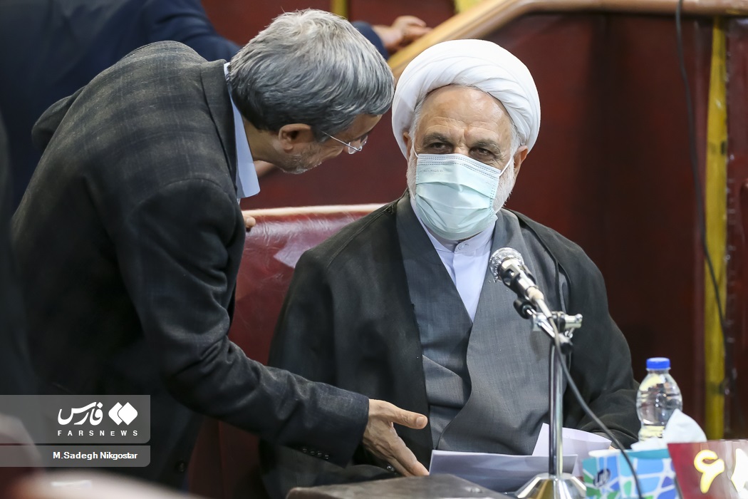 گفتگوی احمدی نژاد با رئیس قوه قضائیه در افتتاحیه مجمع تشخیص + عکس