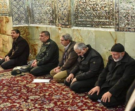 حاج قاسم در حرم مطهر شاهچراغ(ع) + عکس