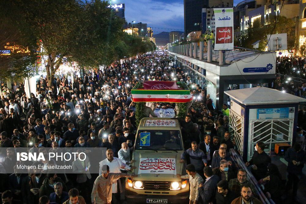 تشییع پیکر شهدای حمله تروریستی شاهچراغ در مشهد + عکس