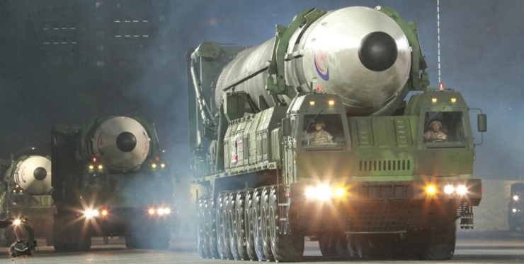 کره شمالی آمریکا و سئول را به  ترسناک‌ترین تاوان تهدید کرد +عکس موشک