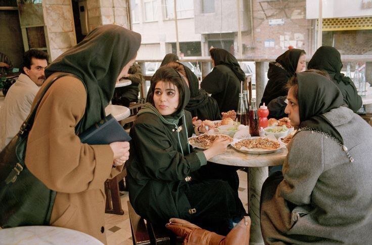تصویری جالب از یک پیتزا فروشی در تهران ِدهه هفتاد + عکس