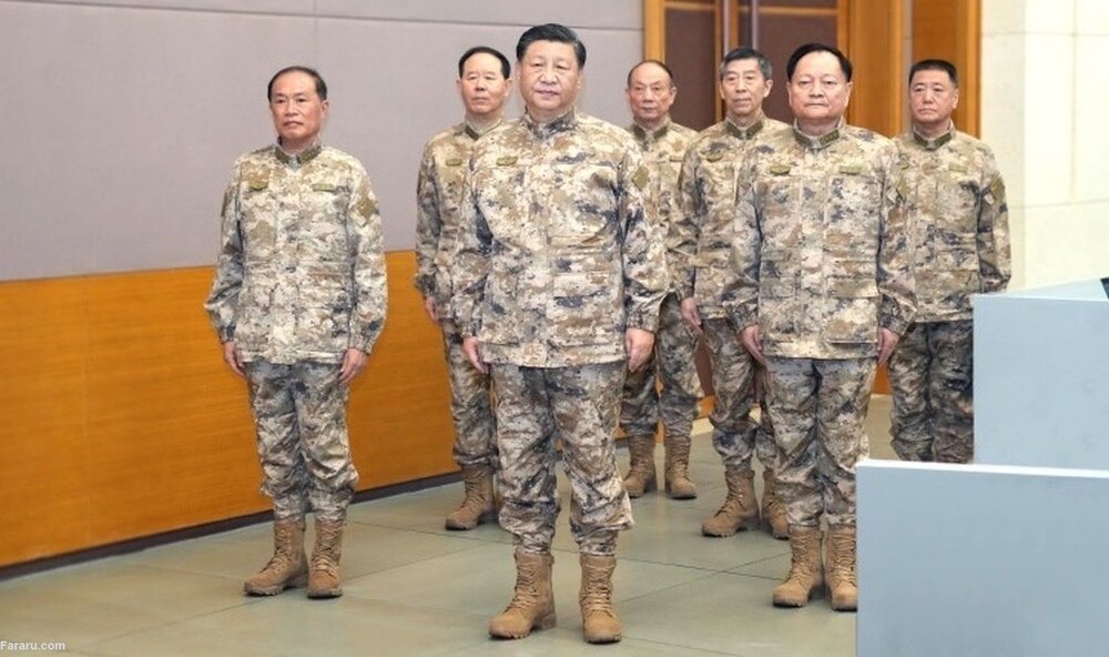 حرکت جنجالی رئیس جمهور چین با پوشیدن لباس نظامی + عکس