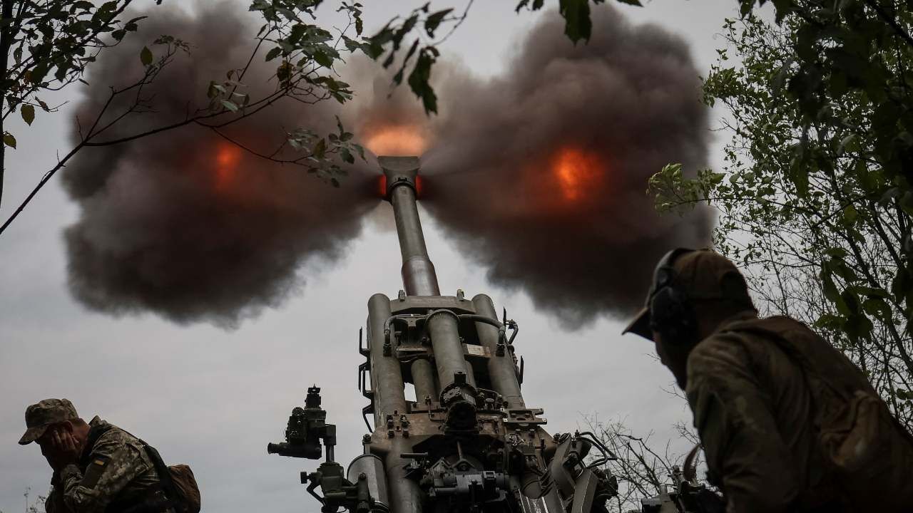 حجم آتش خروجی ناشی ازشلیک  توپ جنگی در جنگ اکراین +تصویر
