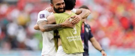  روزبه چشمی شادی کنان در کنار سردار آزمون +تصویر 