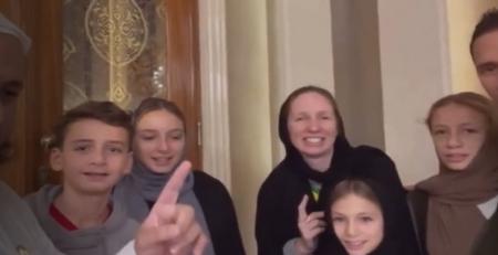 این خانواده برزیلی در قطر مسلمان شدند +عکس