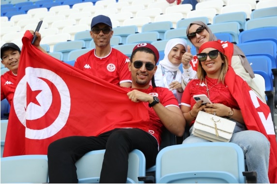 هواداران کشور مسلمان تونس آماده بازی با استرالیا +عکس