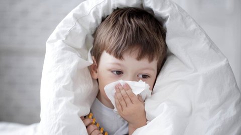 ۱۲ روش درمان خانگی فوری سرماخوردگی کودکان