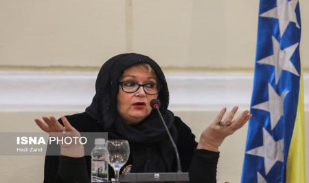 حجاب وزیر خارجه بوسنی در واکنش به سوال خبرنگار سی ان ان + عکس