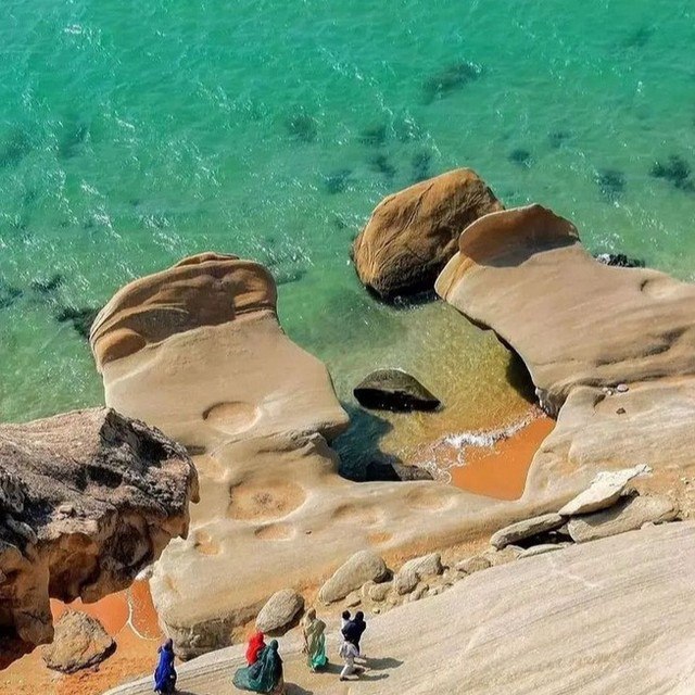 تصویری زیبا از ساحل مکسر در «بندرمقام» هرمزگان + عکس