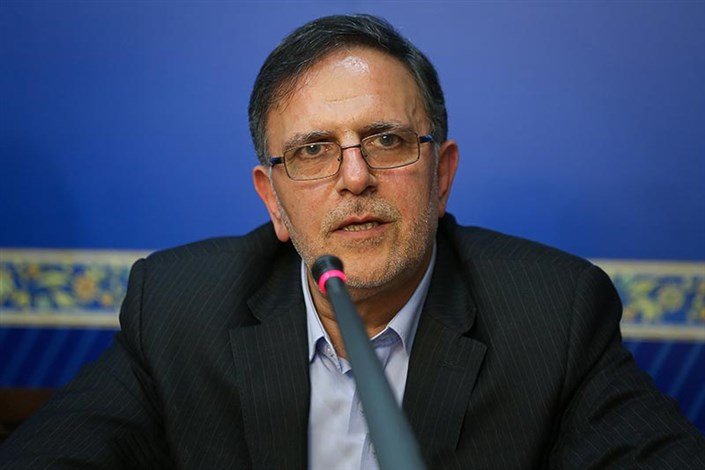 عکسی از رئیس بانک مرکزی در گود زورخانه / تصویر