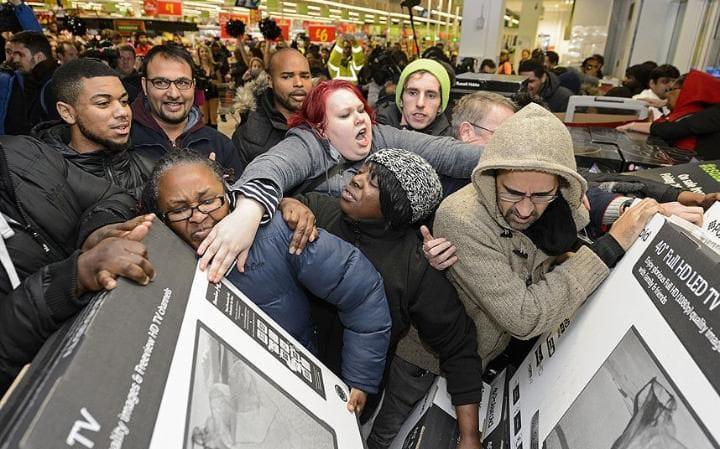 ببینید:  جمعه سیاه (Black friday)  در آمریکا