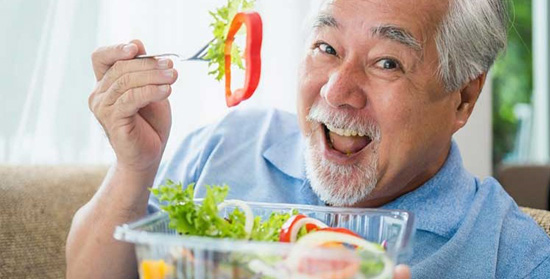 سالمندان آبگوشت بخورند بهتر است یا فست فود؟/ کسانی که نفخ دارند این دانه را در غذا بریزند