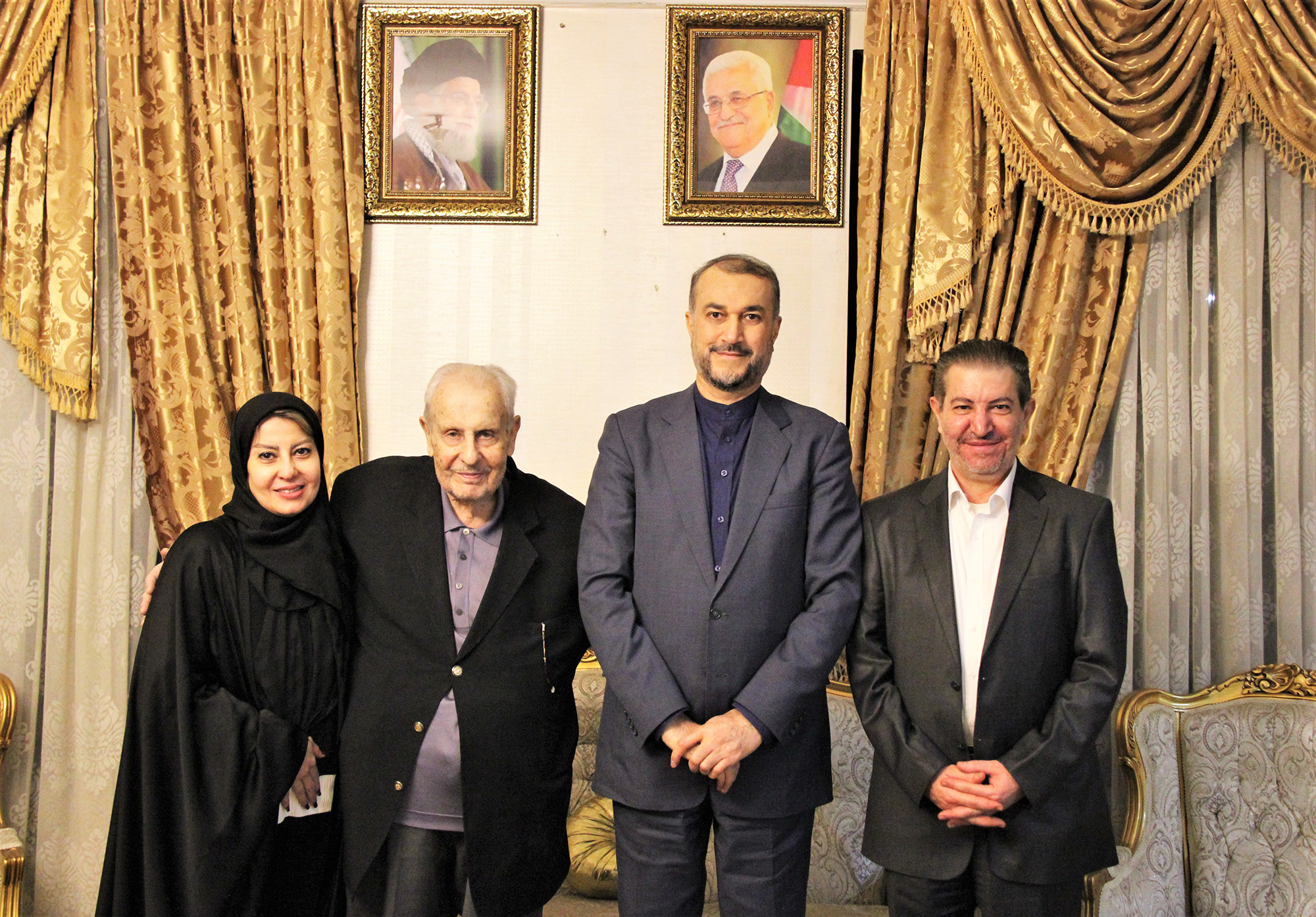 پوشش متفاوت  سفیر فلسطین خانم سلام الزواوی در رام الله و تهران 