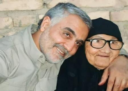 دو قاب از حاج قاسم و مادرش + عکس