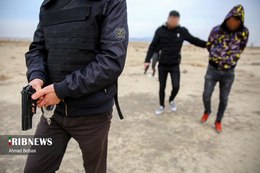 عملیات تعقیب و گریز دستگیری قاچاقچیان مواد مخدر + عکس