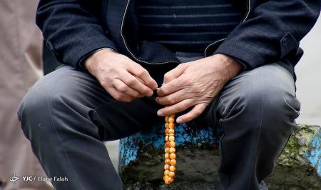 انتظار والدین پشت درب کنکور سراسری زمستانی + عکس