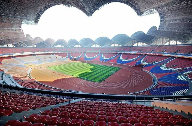 بزرگترین استادیوم جهان در کره شمالی + عکس