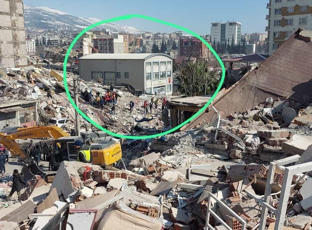 ساختمان مهندسان عمران ترکیه در زلزله آسیبی ندید! + عکس
