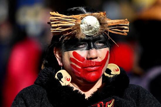 راهپیمایی بومیان کانادا به یادبود زنان بومی مفقود و یا کشته شده + عکس