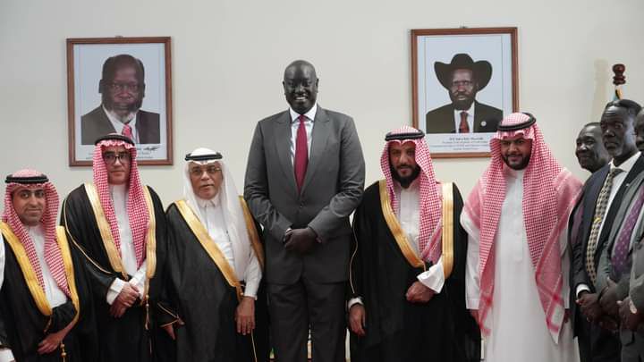  دیدار وزیر امور خارجه سودان جنوبی با هیاتی از عربستان سعودی + عکس