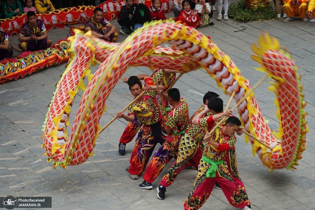 مسابقه رقص اژدها در چین + عکس