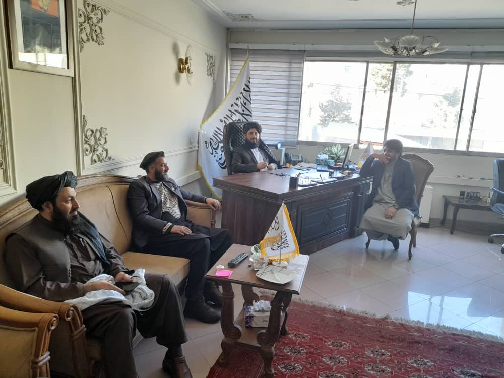 اولین روز حضور نمایندگان طالبان در سفارت افغانستان در تهران + عکس