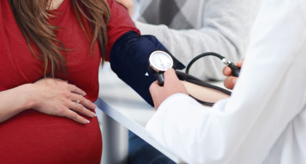 علائم و عوارض مسمومیت بارداری / اینفوگرافیک