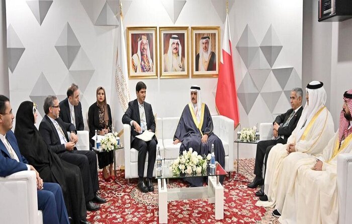 اولین دیدار نمایندگان ایران و بحرین  پس از قطع روابط دیروز انجام شد +تصویر