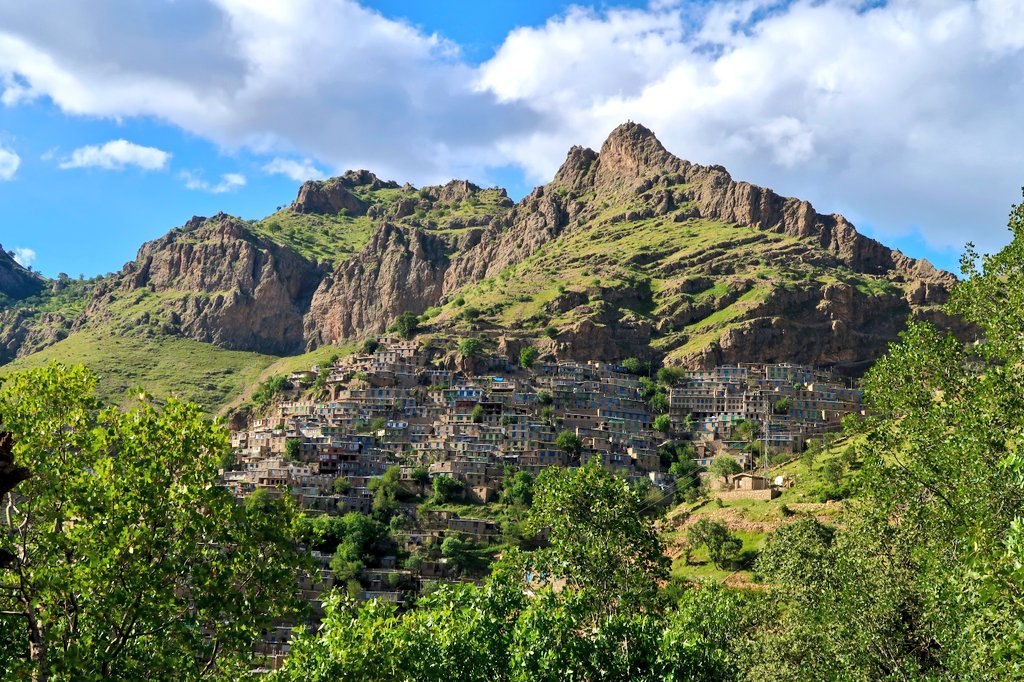 معماری پلکانی در دل کوهستان «هورامان» کردستان + عکس