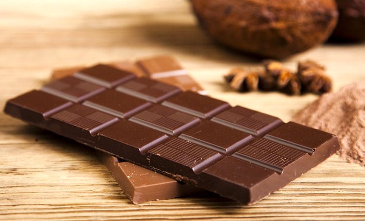 خوردن شکلات زیاد چه عواقبی دارد؟  