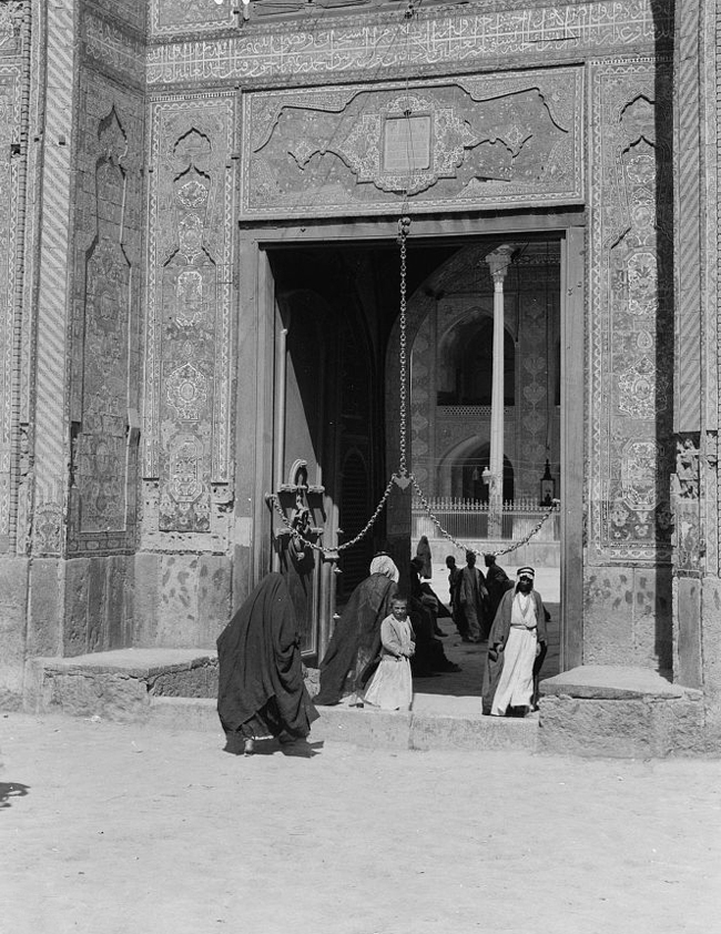  قدیمی ترین عکس از صحن اصلی حرم حضرت علی (ع)