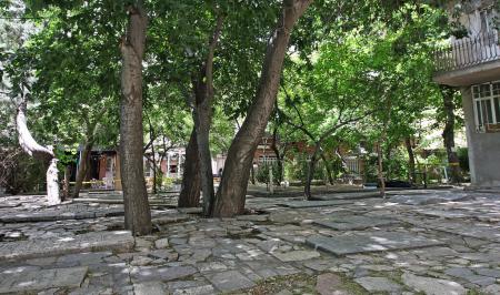 تصویری از متفاوت‌ترین گورستان تهران+عکس