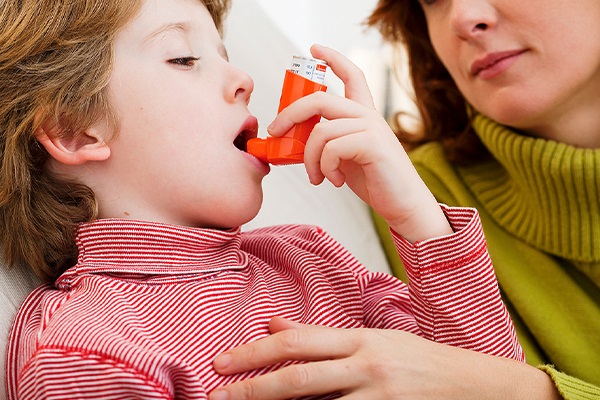 آگهی/ علائم آسم کودکان چیست و در چه سنی بهبود می یابد؟