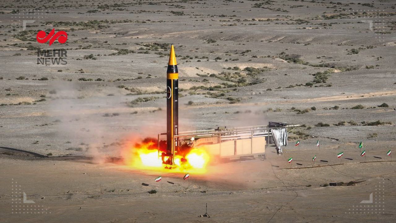 اولین تصاویر از موشک خرمشهر ۴ حین پرتاب +‌ عکس