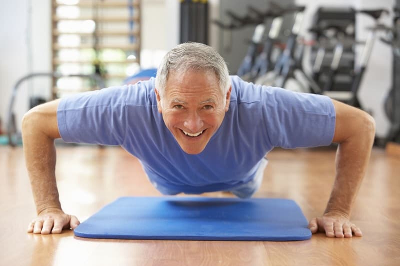 فواید فراوان ورزش برای افراد مسن/اینفوگرافیک