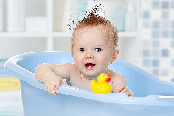 چطور کودکمان را به تنهایی حمام کنیم؟