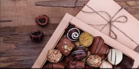 چرا وقتی استرس داریم به خوردن شکلات فکر می‌کنیم؟