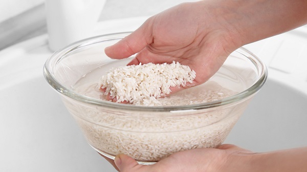 شستن برنج باکتری‌های آن را از بین می‌برد؟