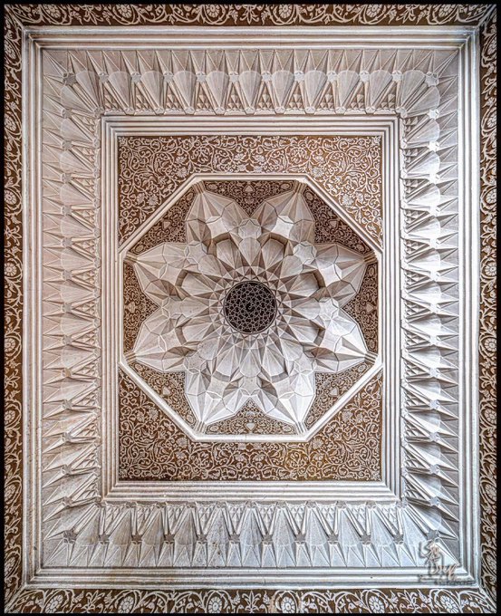 معماری بی نظیر سقف خانه‌ کلاه‌دوز در یزد+عکس