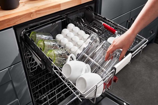 دلایل تمیز شسته نشدن ظروف در ماشین ظرفشویی+ راهکار