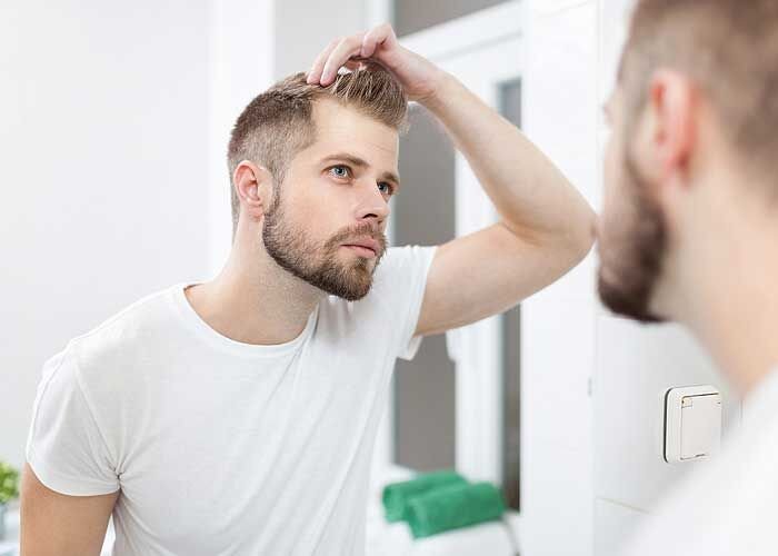 علت‌های مختلف ریزش مو در مردان 