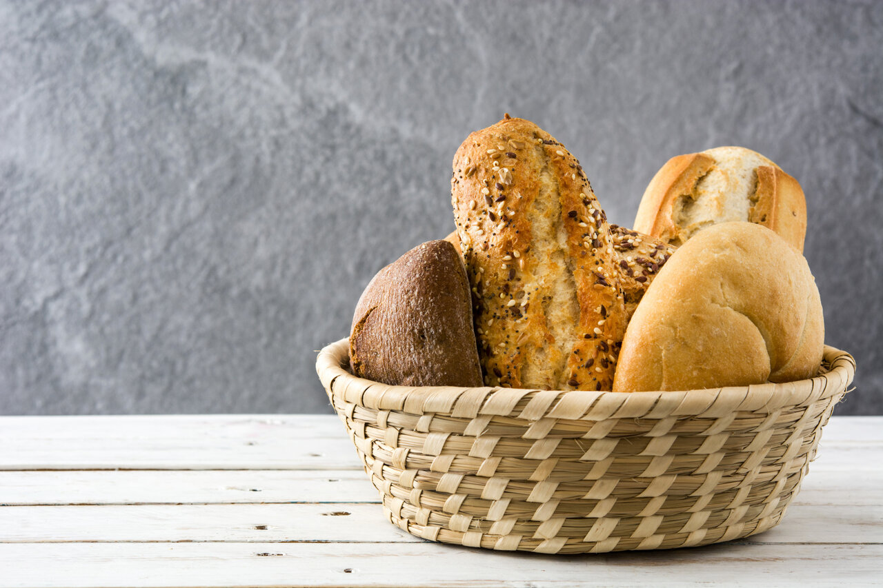 یک ترفند عالی برای افزایش ماندگاری نان در خانه