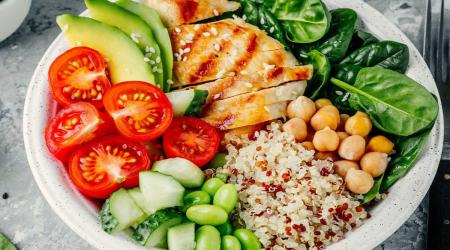 چگونه در تابستان از تکثیر باکتری‌ها در مواد غذایی پیشگیری کنیم؟