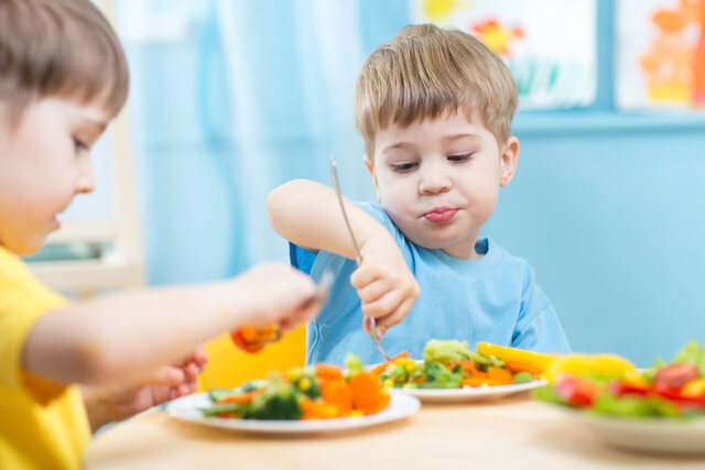 ویتامین ها و مواد غذایی که کودکان حتما باید مصرف کنند/ میزان مصرف به تفکیک کودک 1 تا 18 سال