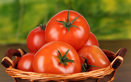 مصرف گوجه فرنگی از بزرگ شدن پروستات جلوگیری نمی‌کند