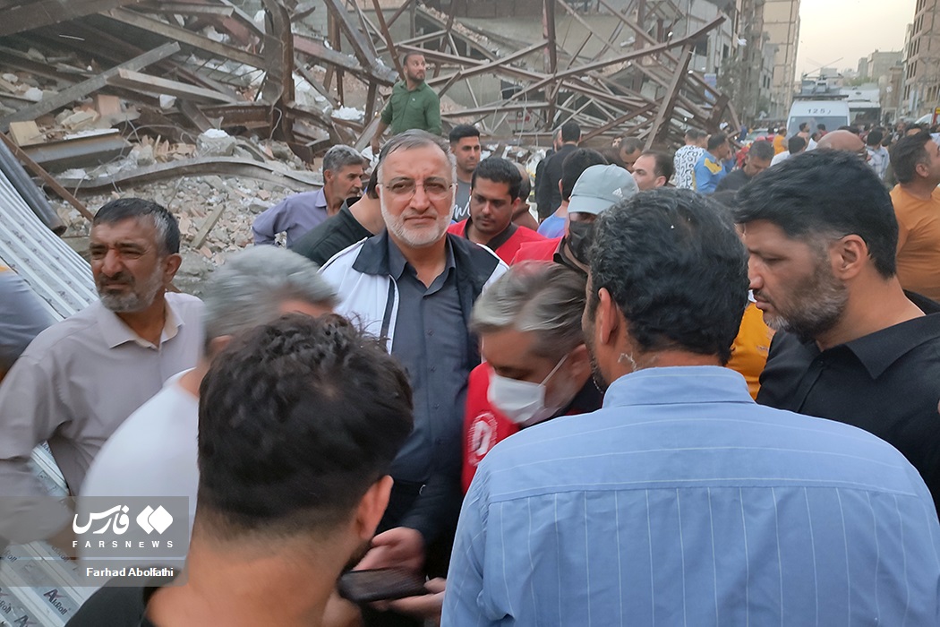 حضور شهردار تهران در محل حادثه ریزش چند ساختمان در حال ساخت + عکس