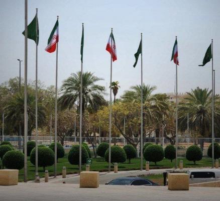 پرچم ایران در عربستان به اهتزار درآمد+عکس