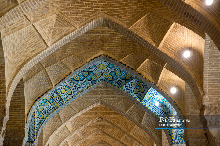 جلوه هفت رنگ معماری اسلامی