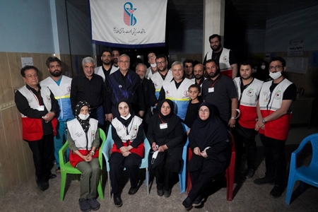 بازدید وزیر بهداشت از موکب درمانی دانشگاه علوم پزشکی ایران